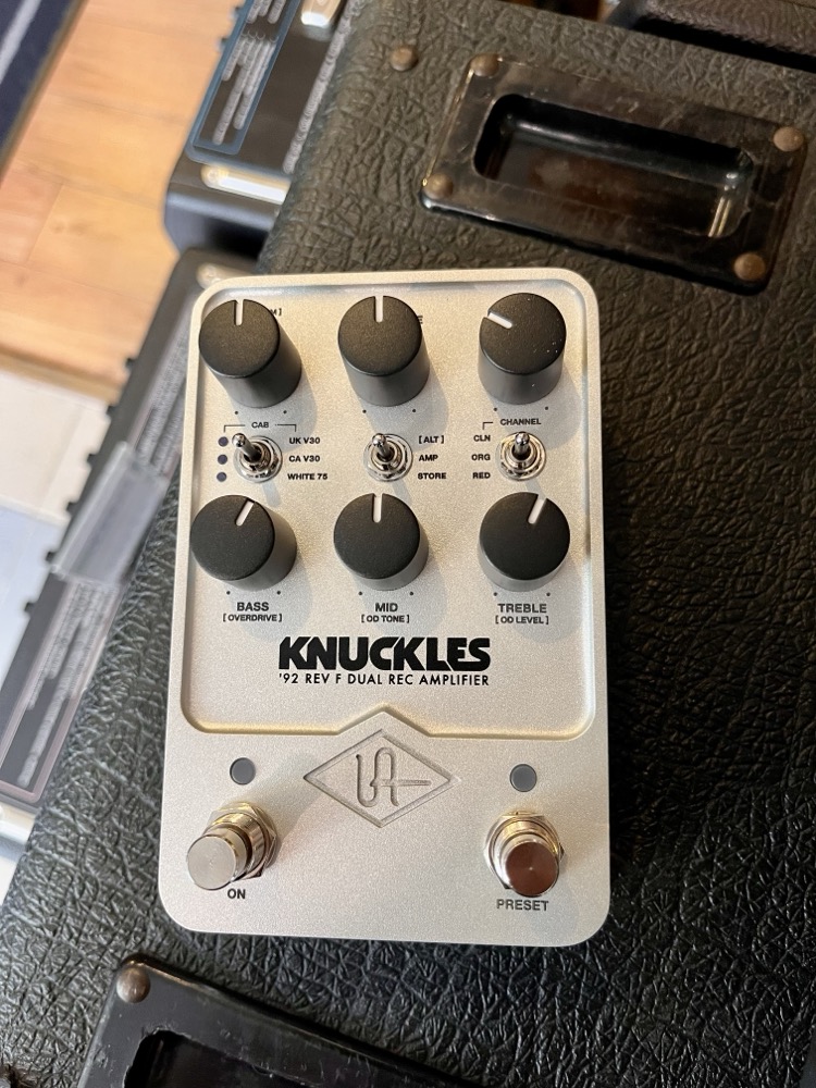 Universal Audio Universal Audio Knuckles '92 Dual Rectifier Amp Pedal Rev F - Effects