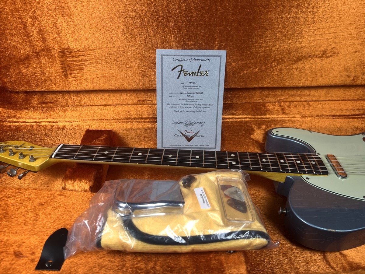 Fender Custom Shop USED Fender 2015 Custom Shop '63 Telecaster Relic Ice Blue Metallic w/OHSC - Used