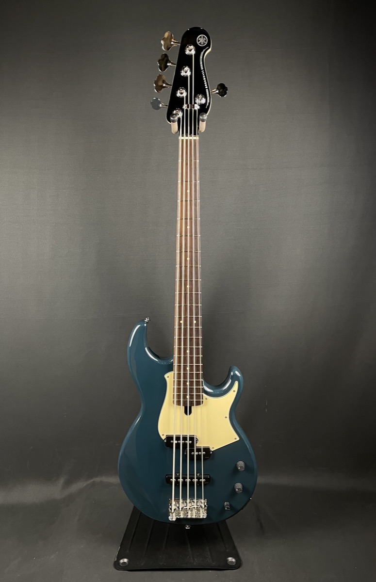 USED Yamaha BB435 5 String Bass In Teal Blue