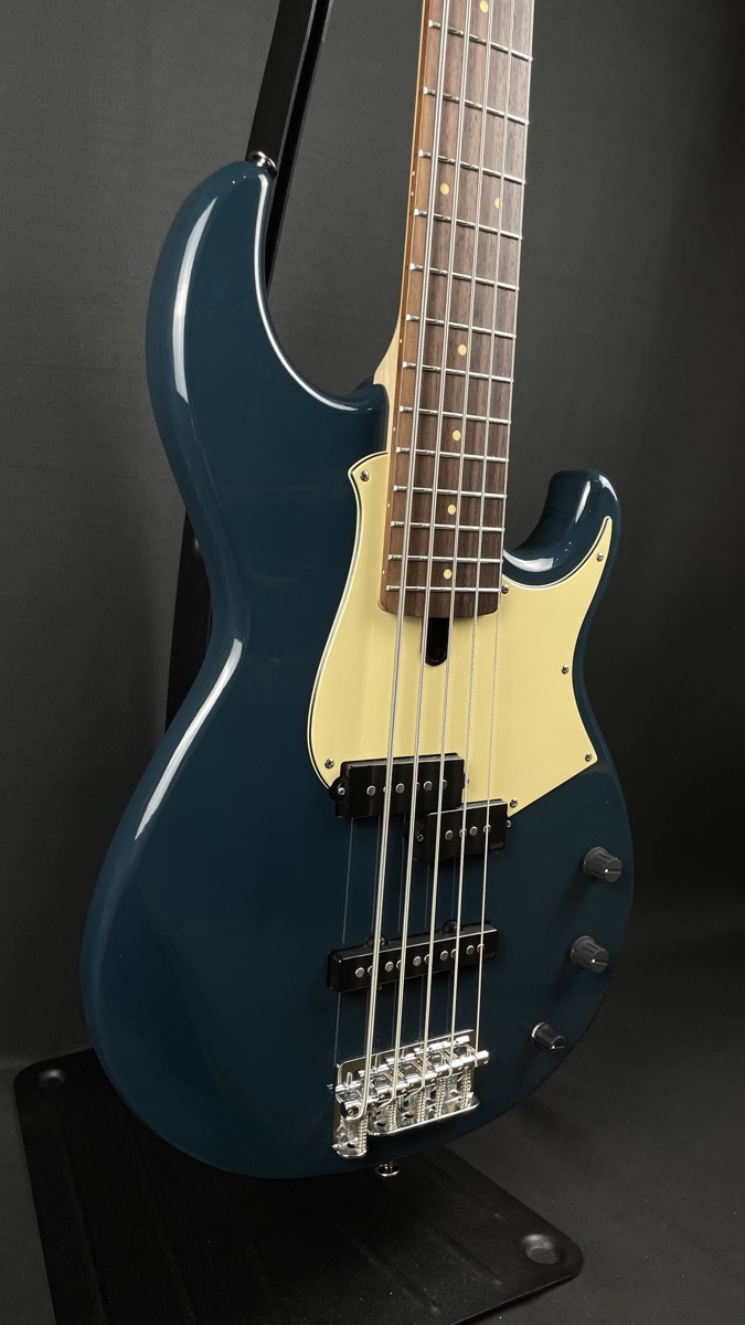 Yamaha USED Yamaha BB435 5 String Bass In Teal Blue - Used
